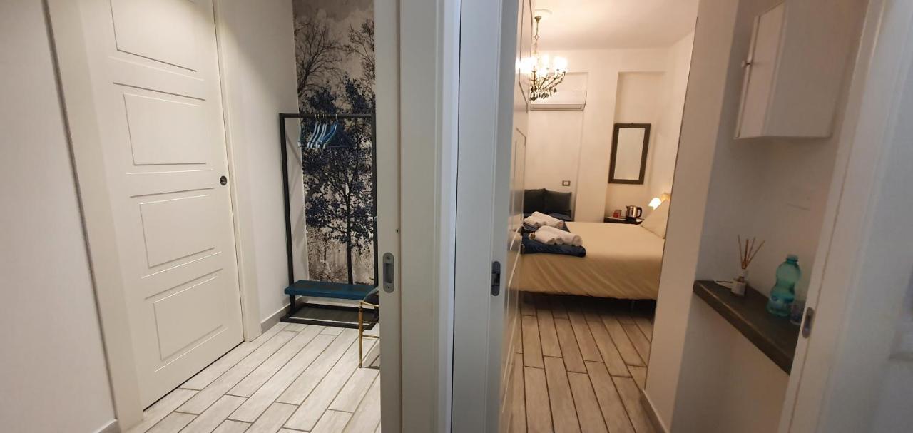 Piazza Martiri Rooms Каляри Екстериор снимка